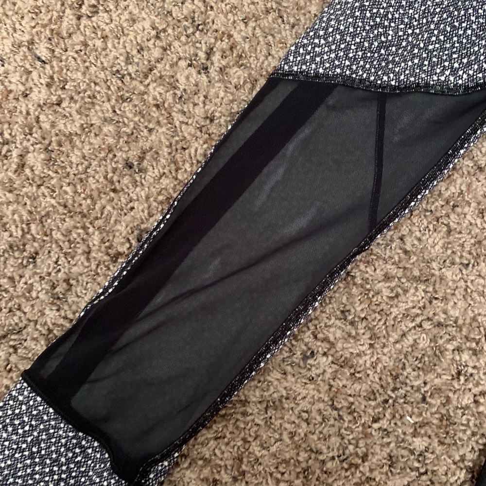 Lululemon Hit It 7/8 Tight (25") - Picture 7 of 8